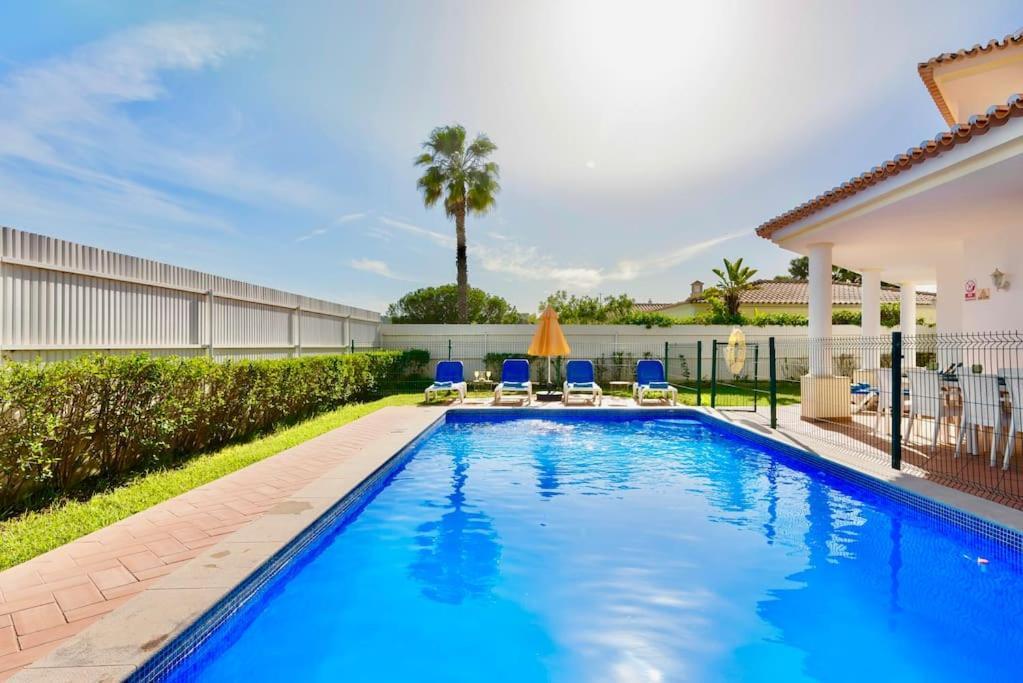 Villa Casa Luna With Saltwater Pool à Olhos de Agua  Extérieur photo